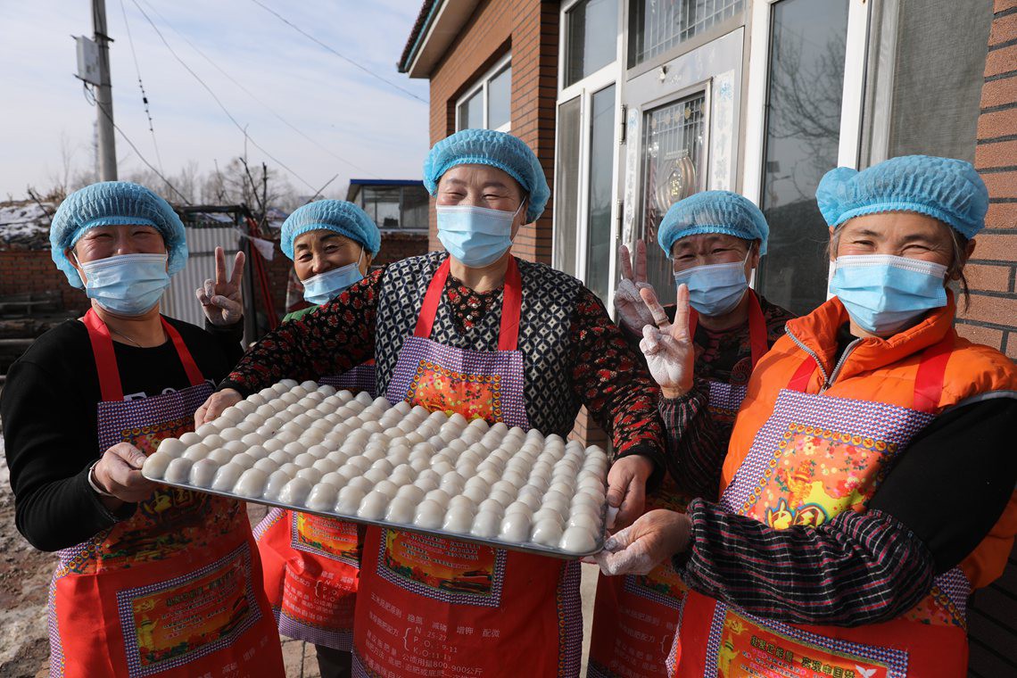 热销的黏豆包-沈鸿升
